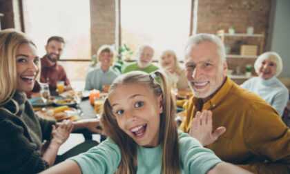 Festa dei nonni: le migliori frasi di auguri e le immagini gratis da inviare via WhatsApp