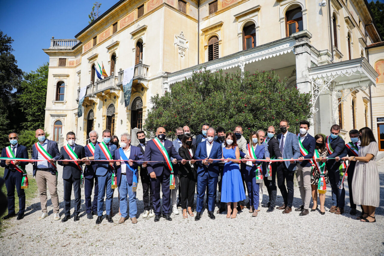 Villa dei Cedri, foto e video dell’inaugurazione della sede ufficiale dell’associazione per il Patrimonio delle Colline del Prosecco di Conegliano e Valdobbiadene