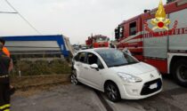 Incidente a Castelfranco, scontro tra auto e camion in via Circonvallazione est