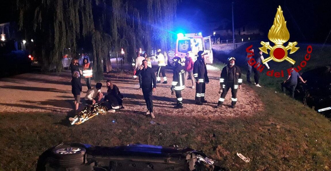 Grave incidente a Cessalto, scontro tra auto: due feriti estratti dalle lamiere