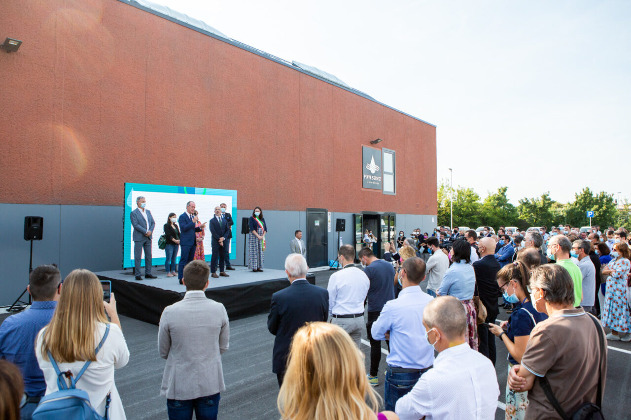 Taglio del nastro per il nuovo polo logistico di Codogné