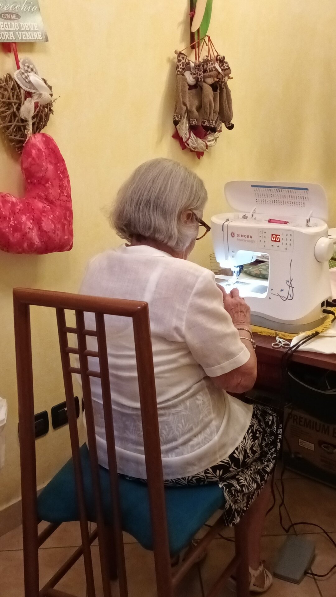 Fase di confezionamento del cuscino del cuore 2