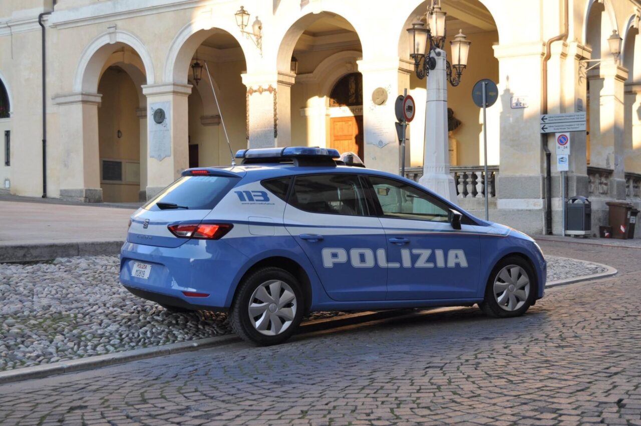 Treviso, l’infallibile fiuto di Kamikaze “stana” un pusher gambiano irregolare