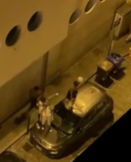 Eccoli i vandali che hanno distrutto un’auto a Treviso: sono tre minorenni e un maggiorenne