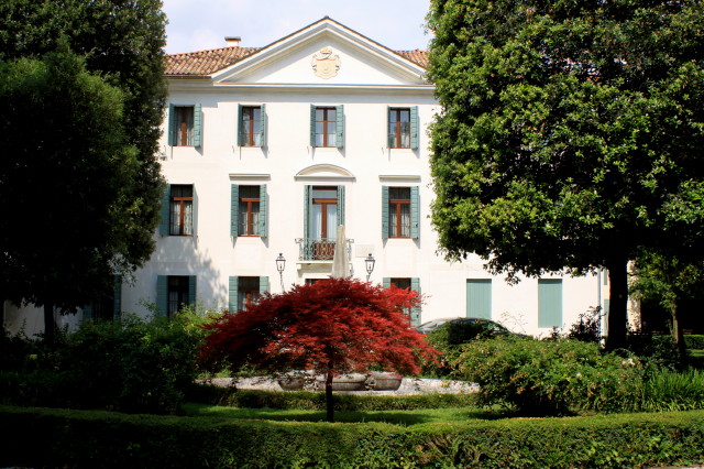 Banda del Terraglio scatenata: l’ultimo blitz nella villetta dei Furstenberg