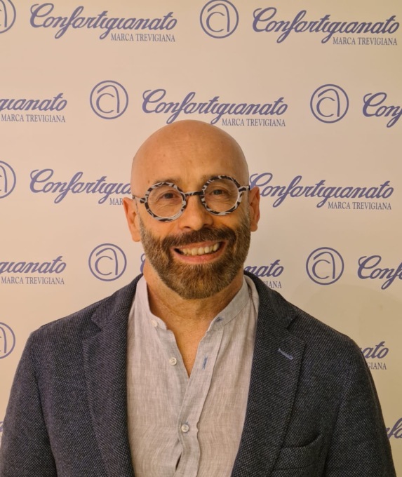Green pass “base” dal 20 gennaio per clienti parrucchieri ed estetiste: “Ok, ma occhio agli abusivi”