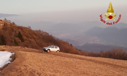 Valdobbiadene, l'auto del tecnico Enel stava per finire nel dirupo