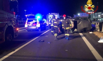 Gravissimo incidente stradale a San Fior: conducente sbalzato fuori dall'auto