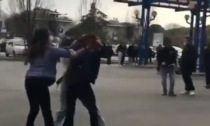 Rissa tra ragazzine alla stazione degli autobus di Oderzo, il video virale e l'arrivo della Polizia