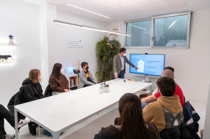 Studenti del Martini di Castelfranco al lavoro insieme ad Fkdesign per costruire una strategia di comunicazione