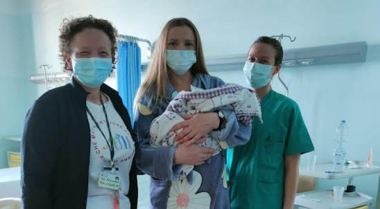 Fuggita dalla guerra in Ucraina, partorisce il suo bimbo a Montebelluna