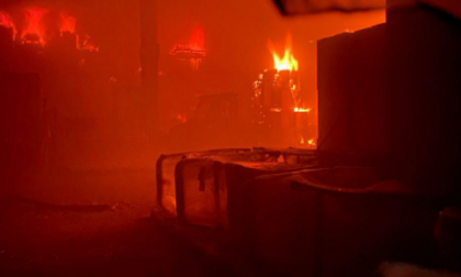 Incendio notturno a Francenigo di Gaiarine: a fuoco un capannone