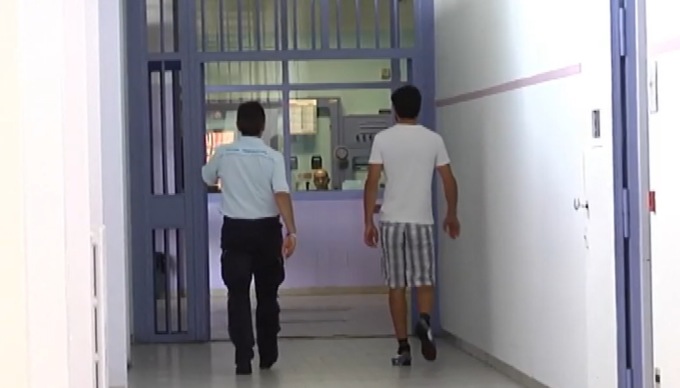 Carcere minorile inagibile dopo la rivolta dei detenuti: 13 ragazzi trasferiti