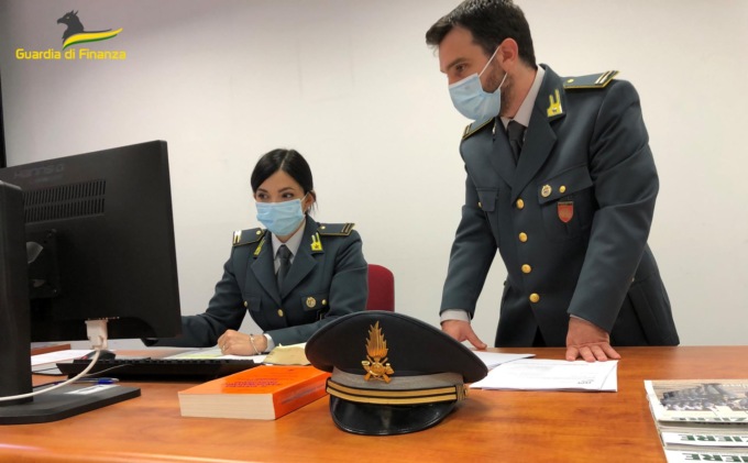 Avevano messo “le unghie” su un anziano trevigiano prosciugandogli i conti correnti: madre e figlia denunciate