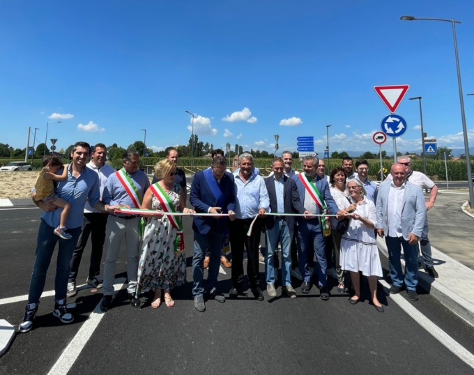 Salvarosa, incrocio tra Sp 102 e via Loreggia: inaugurata la nuova rotatoria