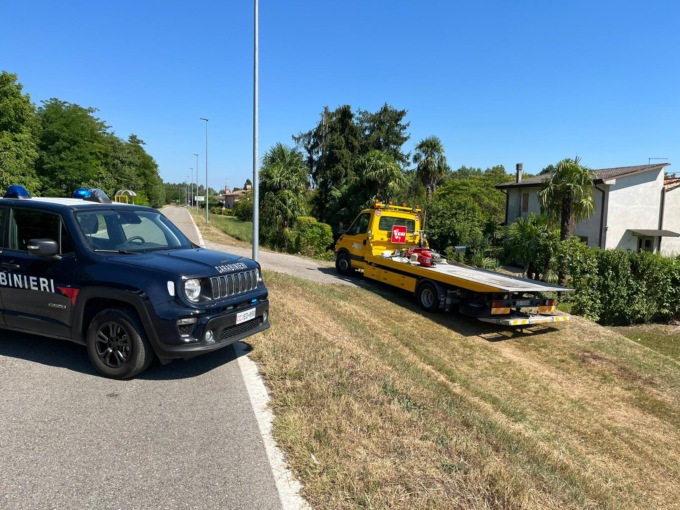 Fuori strada con la Vespa, tremendo schianto: 40enne gravissimo