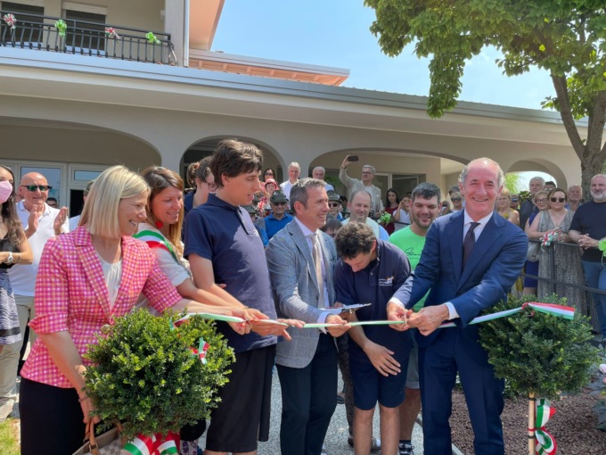 Sociale, le foto dell’inaugurazione di “Casa Aurora” a Lutrano di Fontanelle. Zaia: “Un vero modello”