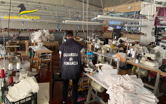 Sequestrato a Breda di Piave un laboratorio tessile gestito da oltre 10 anni da imprese straniere “apri e chiudi”