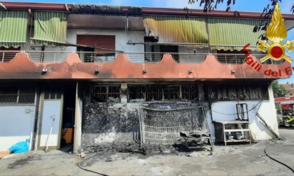 Castelfranco, incendio in un negozio di ortofrutta: 3 persone intossicate
