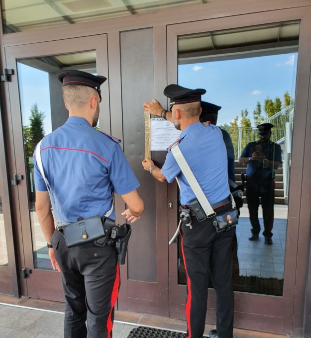 Rissa nel parcheggio del locale, attività sospesa per lo “Special movida” di Loria