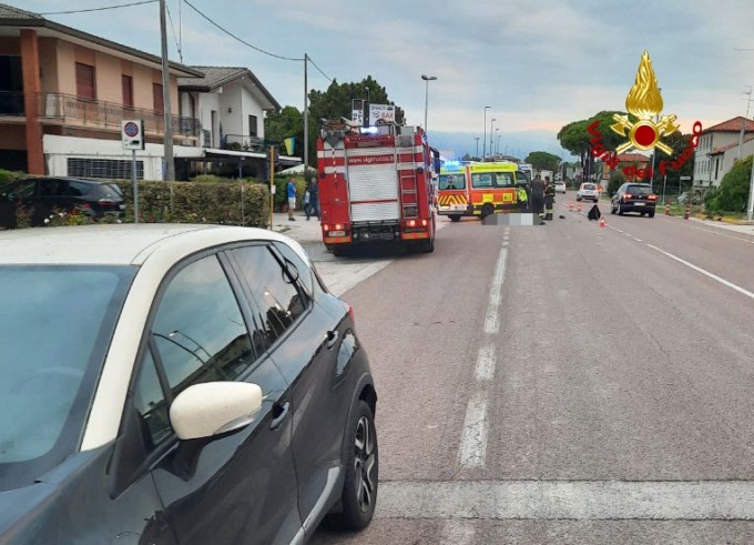 Mansuè, viene investito mentre attraversa la strada: 58enne morto sul colpo