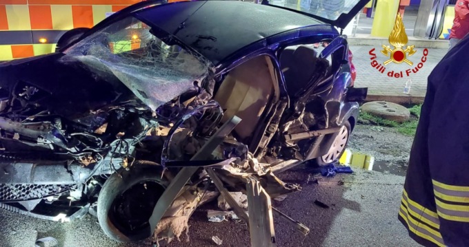 Incidente mortale a Treviso, frontale tra due auto: la vittima è un 43enne