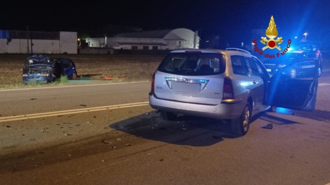 San Vendemiano, tremendo schianto tra due auto: morto sul colpo un 61enne