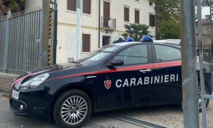 Giovane donna ucraina scippata in strada (e ferita) a Spresiano: fermati due nordafricani