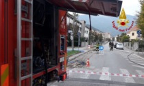 Vittorio Veneto, si rompe il tubo del gas durante i lavori per la fibra ottica: strada chiusa