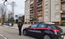 Follia a Treviso, massacra di botte la compagna e aggredisce l'amica colombiana: arrestato un 37enne