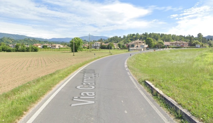 L’auto esce fuori strada e si ribalta: miracolate una 24enne e le due sorelline