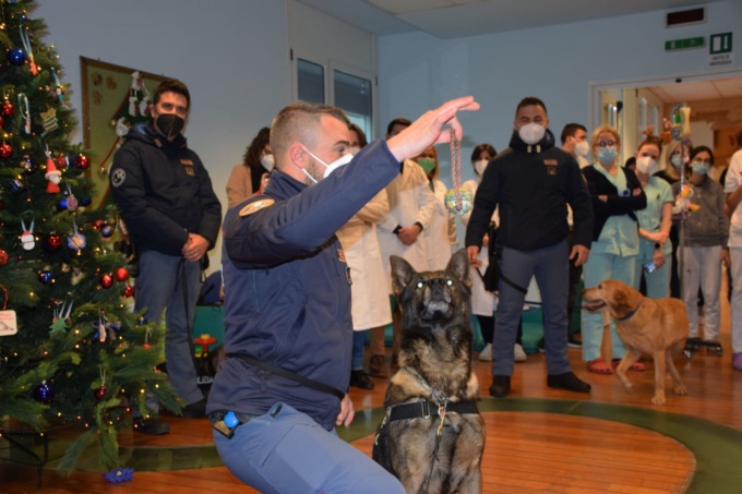 Treviso, regali di Natale e tanti sorrisi per i piccoli pazienti della Pediatria del Ca’ Foncello