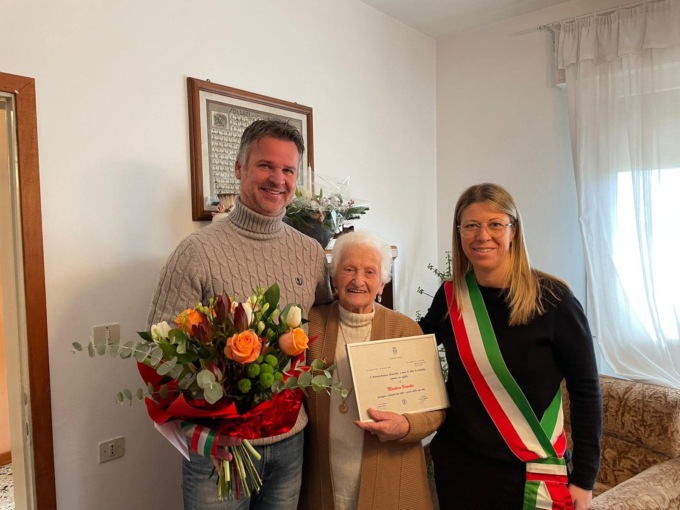 Vedelago, 100 candeline per Martina Visentin: gli auguri del sindaco e del vicesindaco