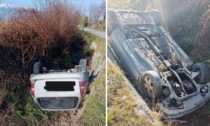 Ubriaco al volante esce fuori strada e l'auto finisce ruote all'aria