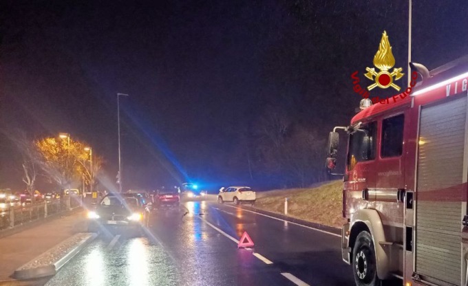 Maxi tamponamento sulla provinciale a Refrontolo: cinque auto coinvolte e sei feriti