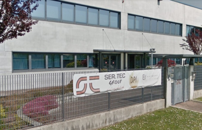 Operaio 43enne precipita dal tetto di un’azienda: è gravissimo