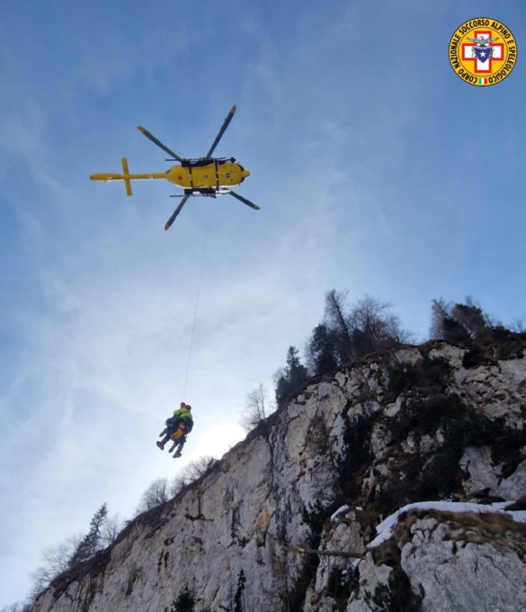 Scivola per 300 metri in un canale, miracolato escursionista 60enne di Mareno di Piave