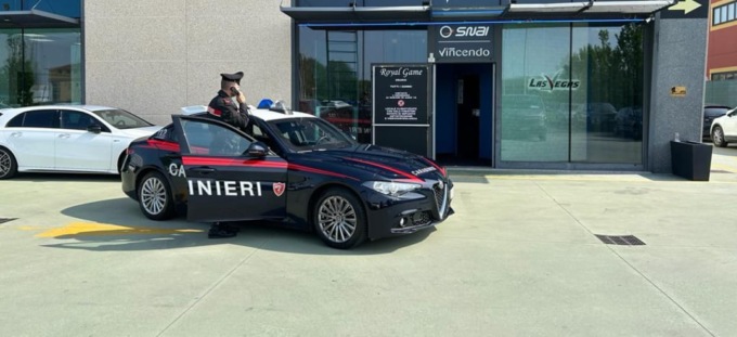 Silea, spaccata nella sala giochi: svuotate una decina di slot machines 