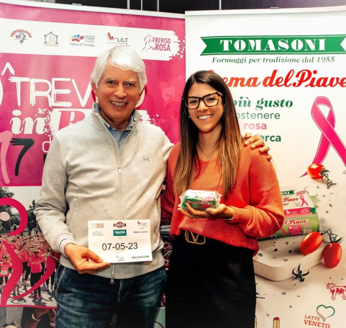 Stracchino solidale, la Crema del Piave di Tomasoni formaggi si colora di rosa per la LILT Treviso