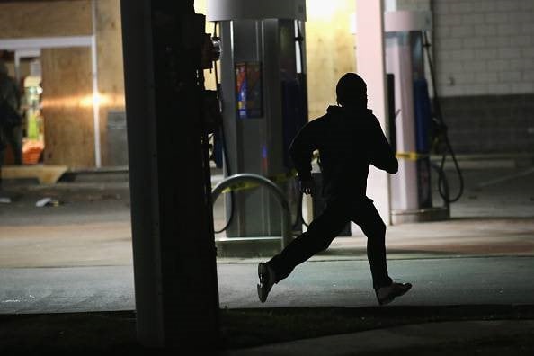 Il maxi furto di gasolio a Oderzo e la spaccata in tabaccheria a Mogliano: ladri scatenati nella notte