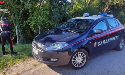 Scoperta shock a Paese: un uomo e una donna uccisi a colpi d'arma da fuoco