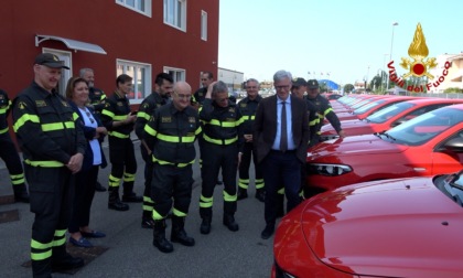 Vittorio Veneto, nuovi mezzi ai vigili del fuoco: 14 auto, 4 furgoni e 16 lampade a led