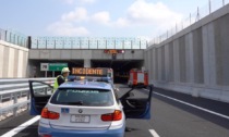 Superstrada Pedemontana, perde il controllo della moto e si schianta: morto un 57enne