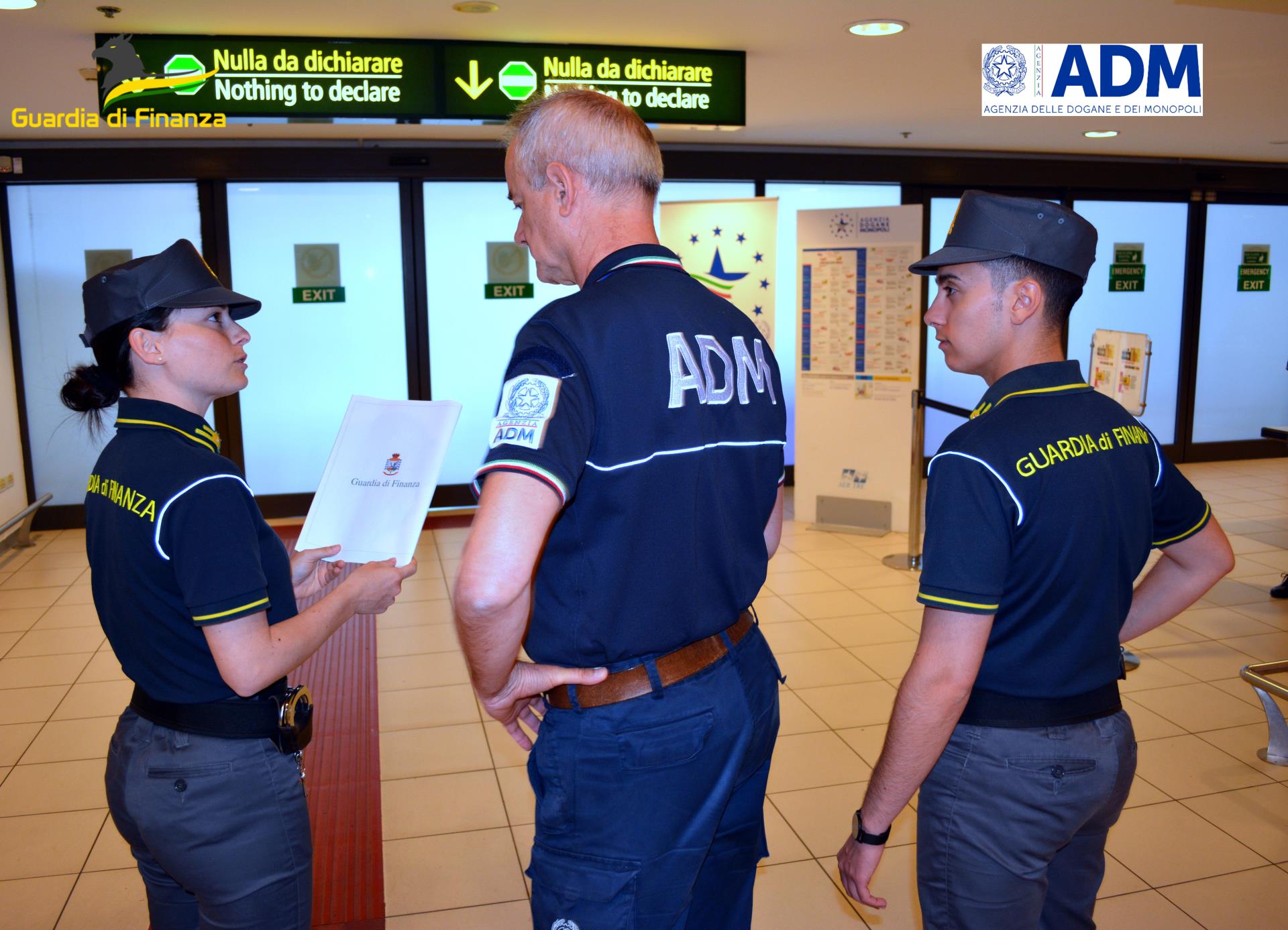 Treviso, intercettato denaro contante per 565mila euro e segnalate 33  persone per illeciti valutari all'aeroporto Canova - Prima Treviso