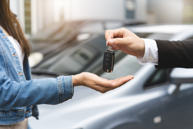 Mercato automobilistico, veicoli commerciali e noleggio a lungo termine trainano la crescita