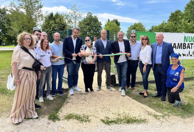 Treviso, inaugurata al “Parco Ducale” la nuova area di sgambatura cani