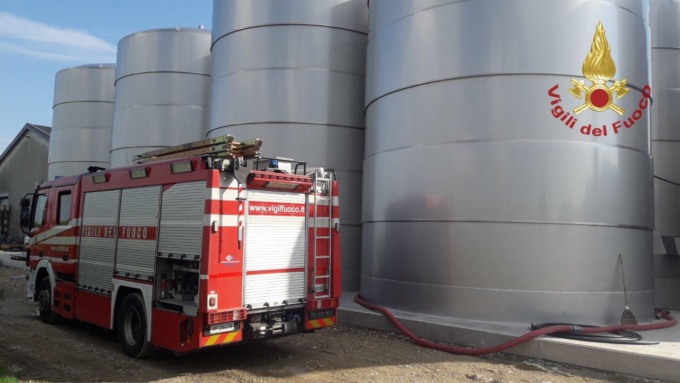 Malore mentre puliscono un silos: un operaio morto sul colpo, un altro è grave