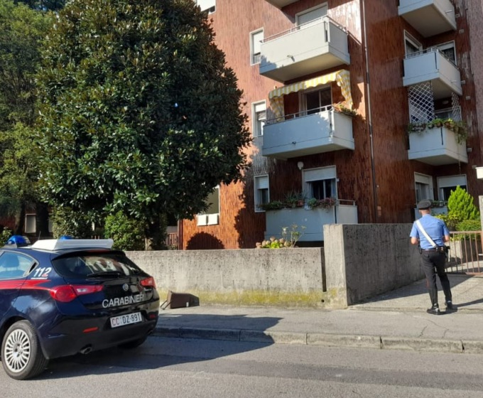 “Fermateli, sono ladri!”, beccati sul pianerottolo di casa a Treviso pronti a fare il colpo