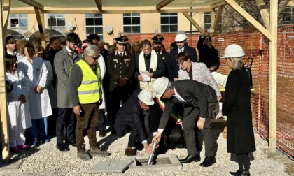 Posata la prima pietra per la nuova sede di Radioterapia all'IOV di Castelfranco Veneto