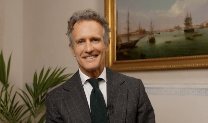 Alessandro Benetton vince il Premio 2023 per la sostenibilità agli UNCA Awards